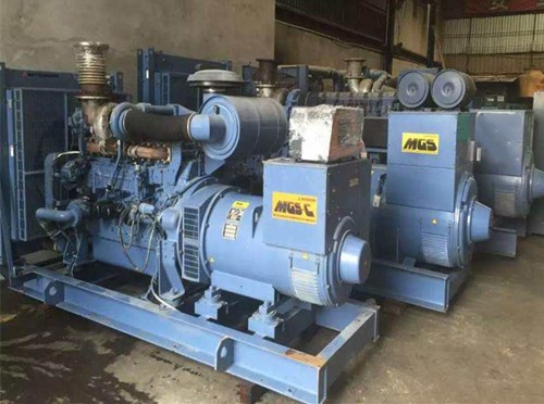 永定发电机组带负载降电压是什么原因照成的？