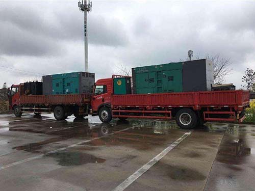 永定涂抹密封胶后，需要等待多长时间才能安装水冷式机油散热器密封件？